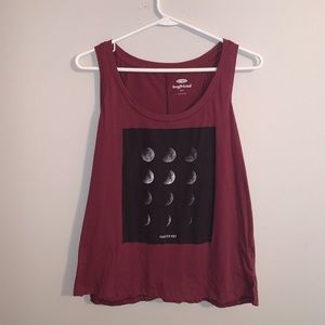 Maroon graphic tank top